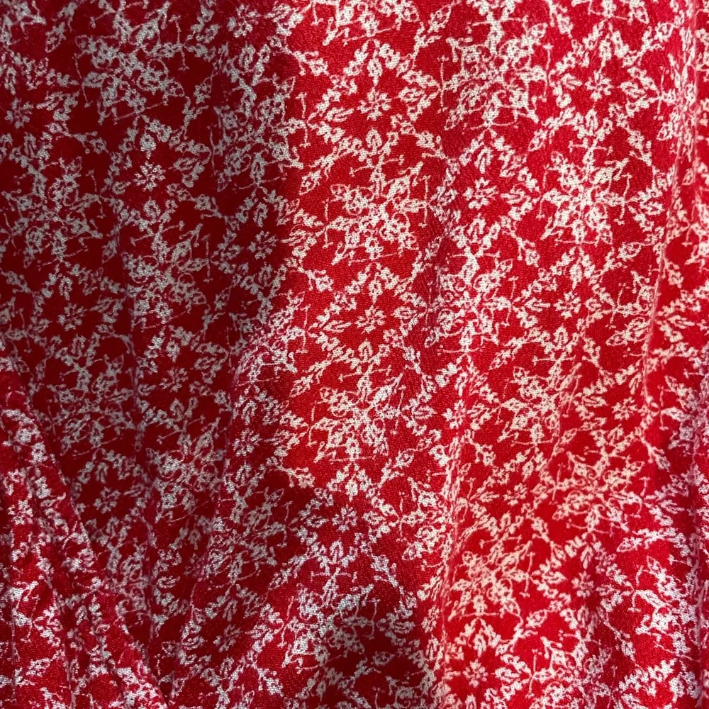 Universal Thread Cropped Blouse - Picture 2 of 3